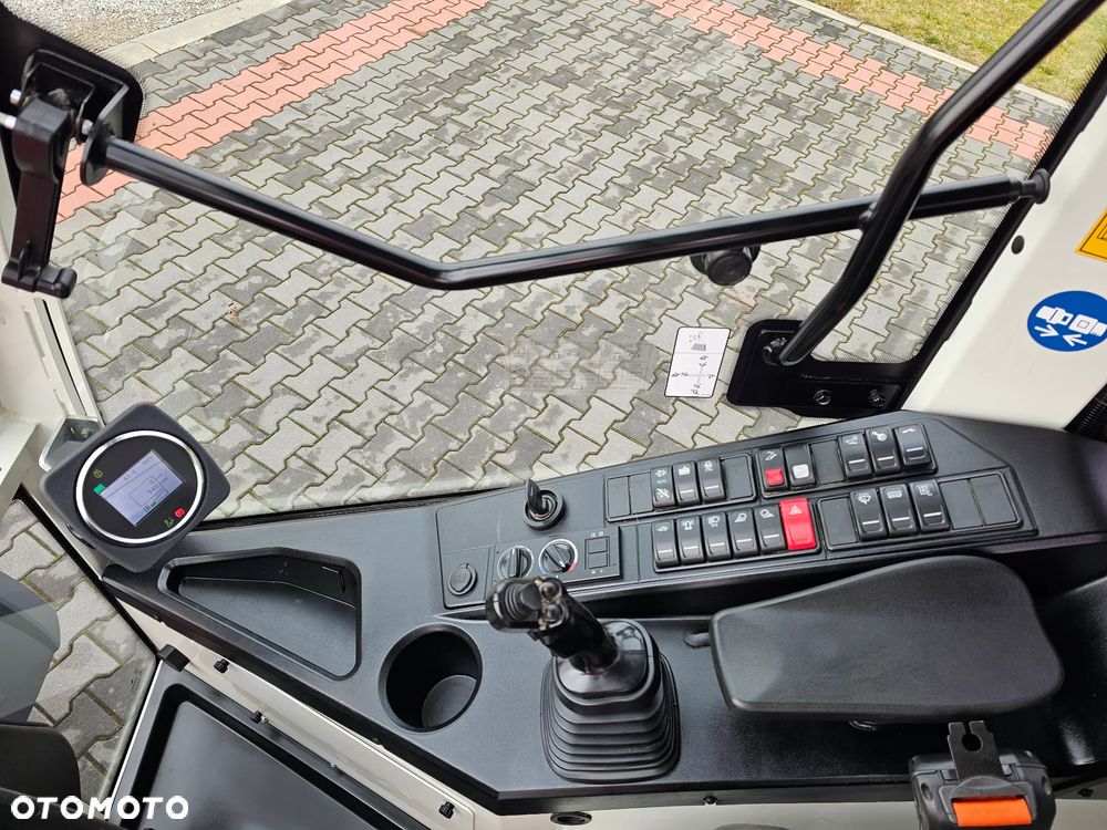 Liebherr L 506 C Compact - 10