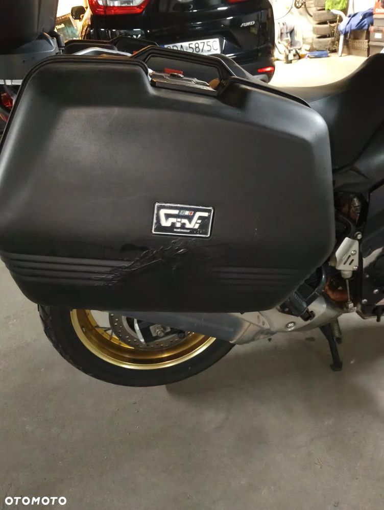 Suzuki V-STROM - 9