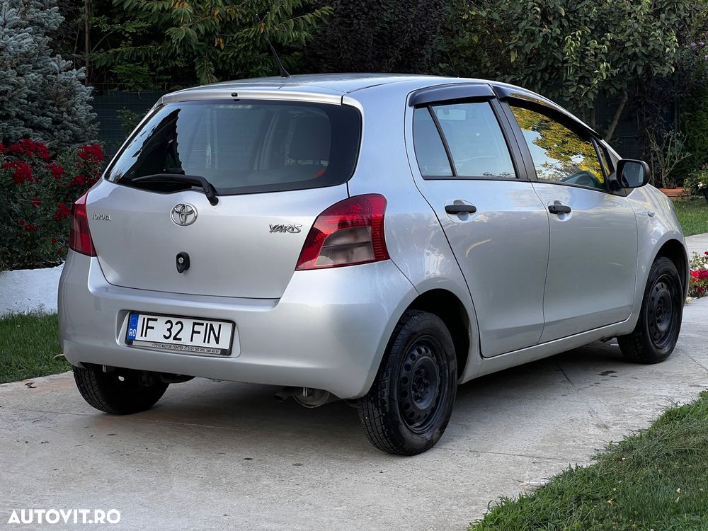 Toyota Yaris 1.0 Terra - 3