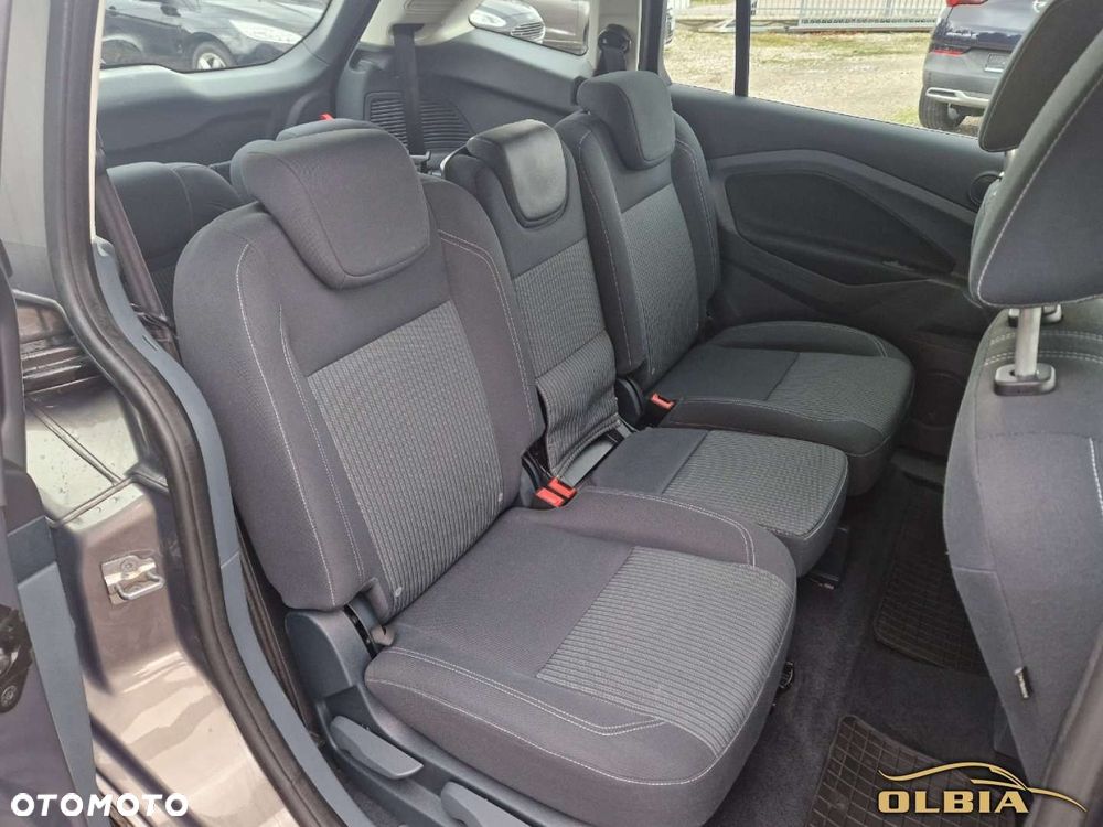 Ford Grand C-MAX - 26