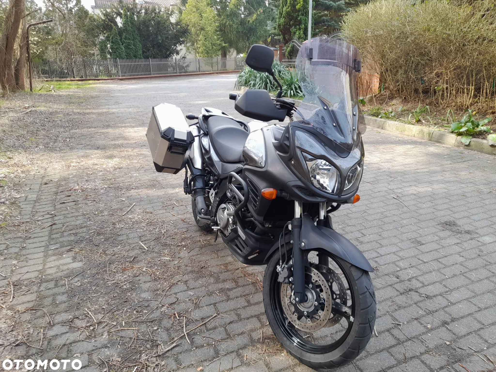 Suzuki DL - 4