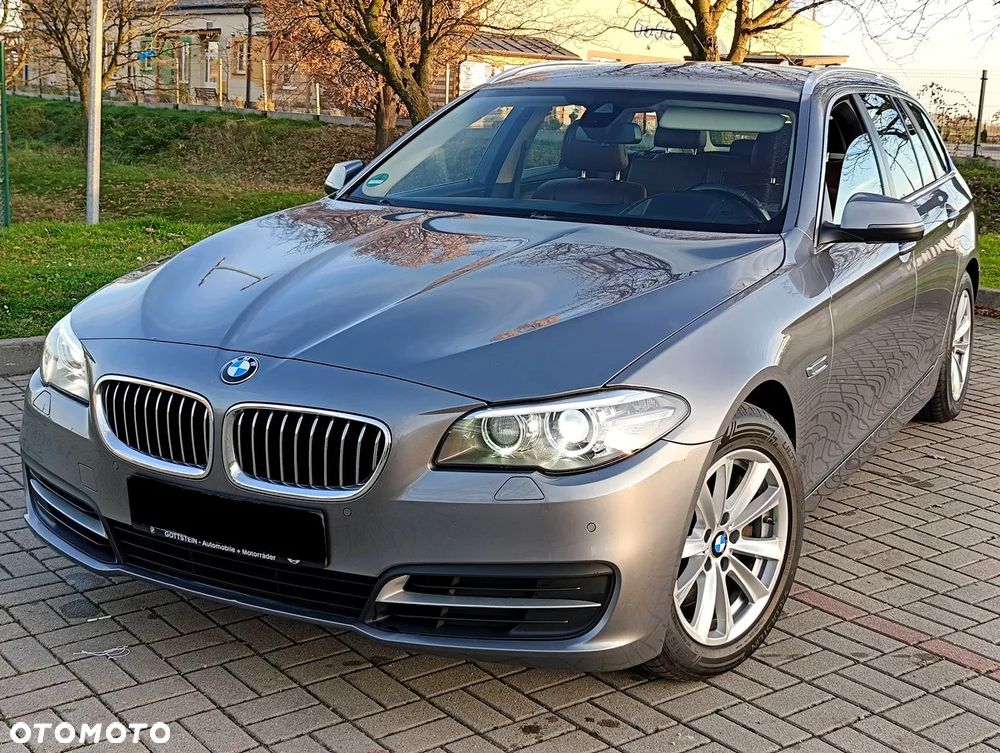 BMW Seria 5 525d Sport-Aut Modern Line - 1