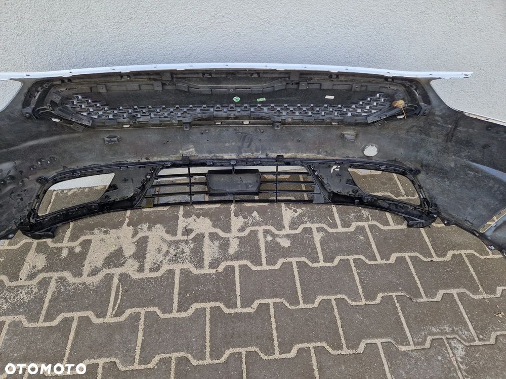 Zderzak Kia Niro l 2016 - - 14