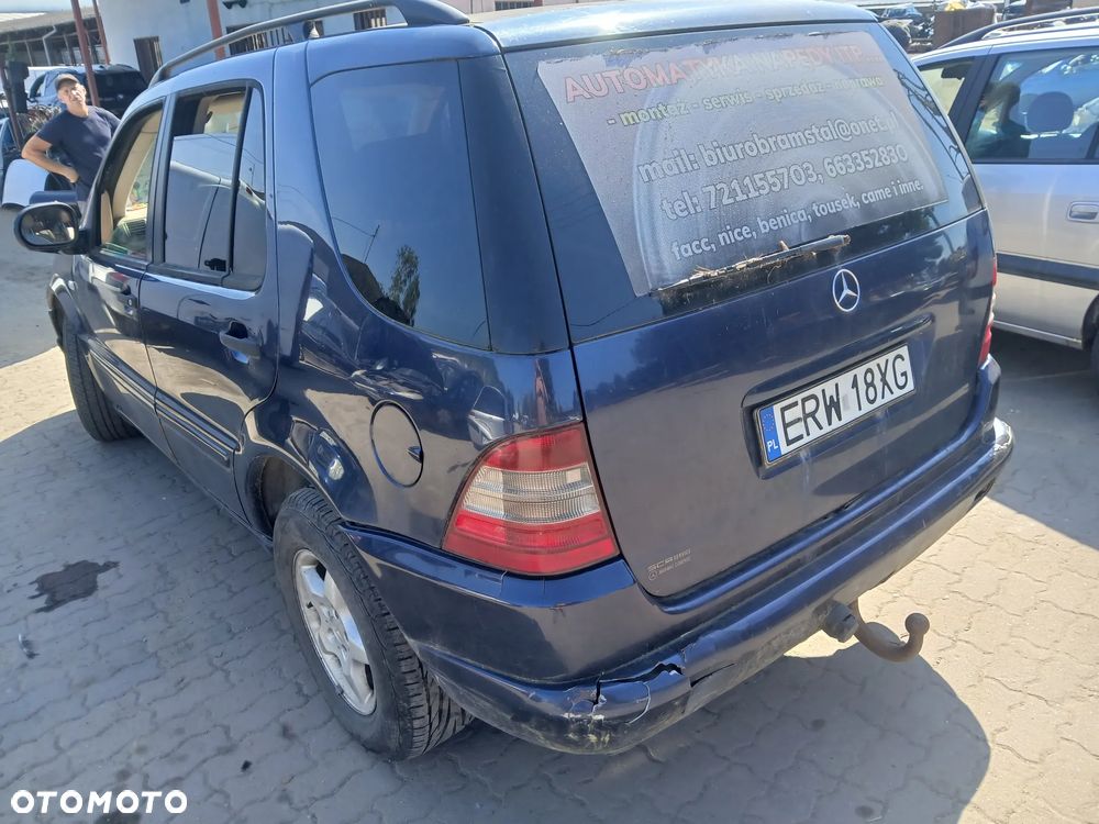 mercedes ML w163 366 maska zderzak lampa grill błotnik drzwi zbiornik paliwa szyba lusterko - 3