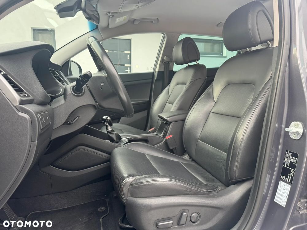 Hyundai Tucson blue 1.7 CRDi 2WD Advantage - 16