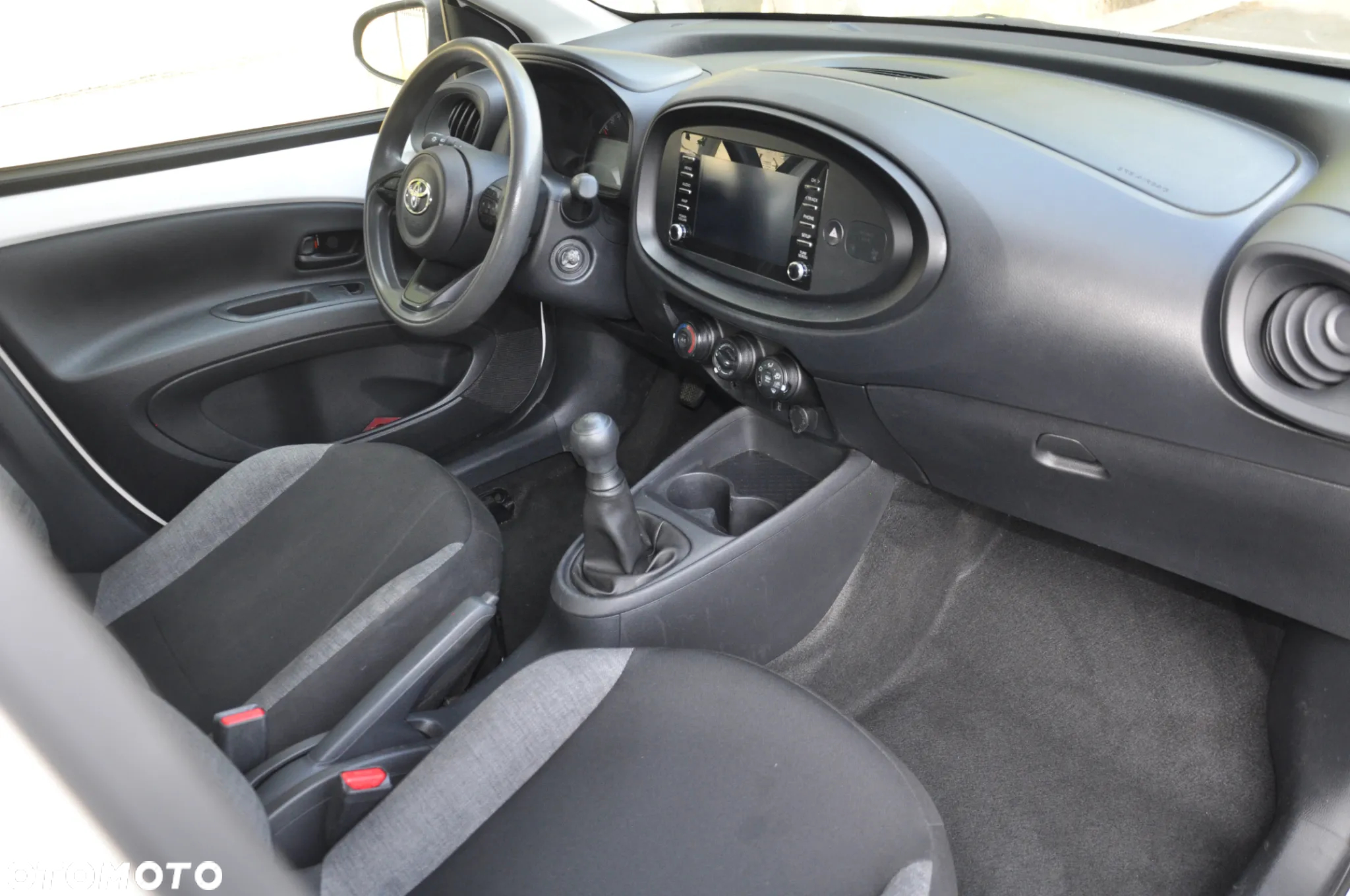 Toyota Aygo X 1.0 VVT-i - 13