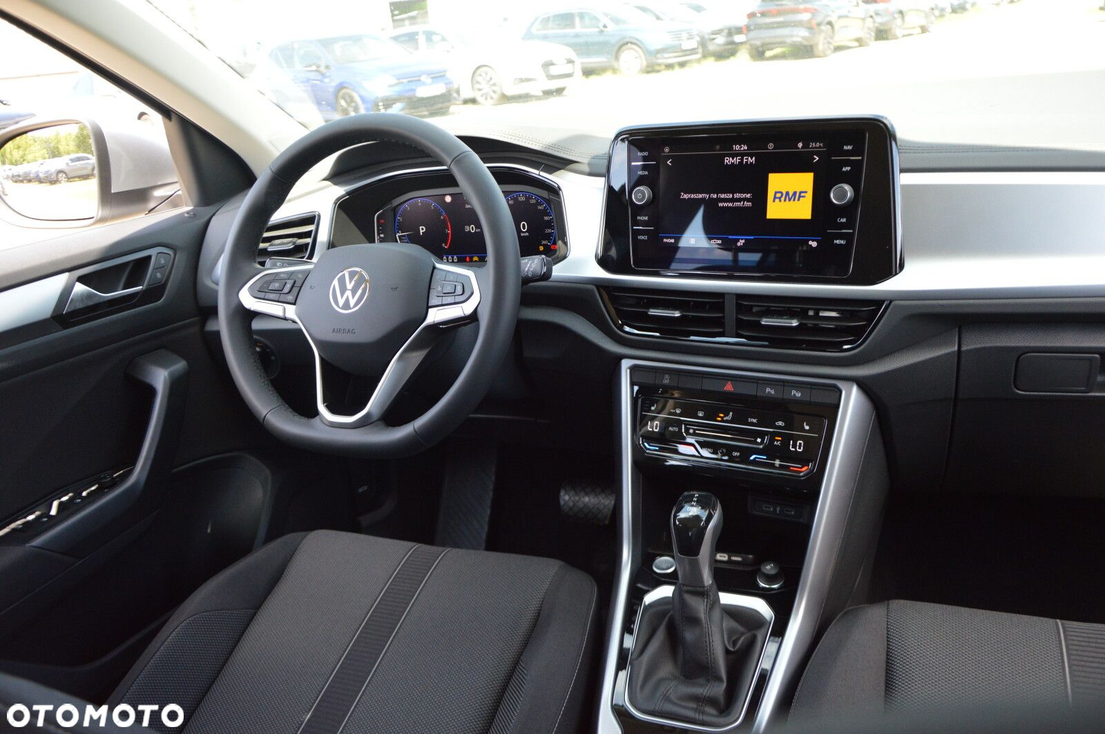 Volkswagen T-Roc - 15
