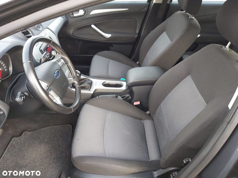 Ford Mondeo 1.8 TDCi Trend - 11