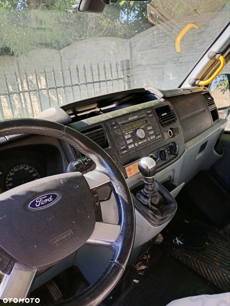 Ford Transit 300L Trend - 12