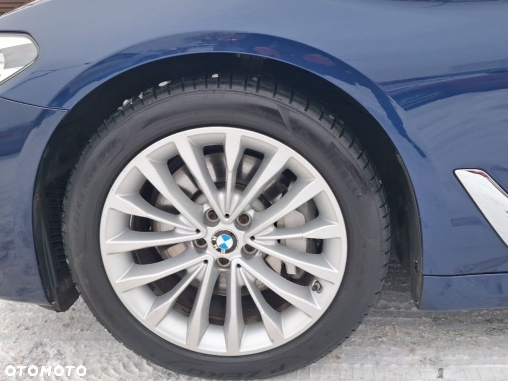 BMW Seria 5 530d Luxury Line - 13