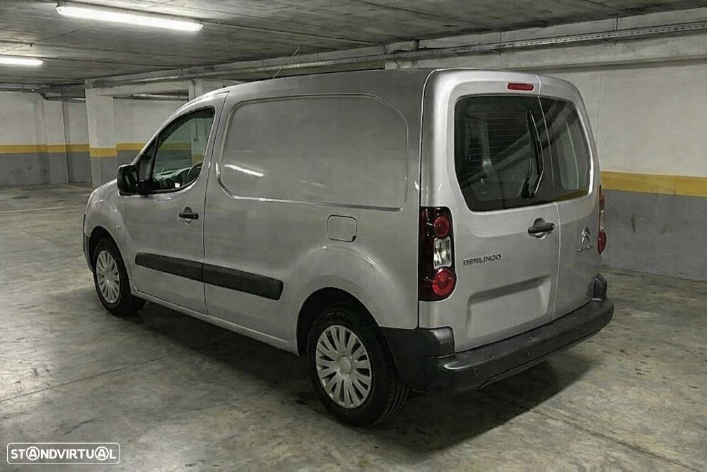 Citroën Berlingo 1.6 HDI 100cv 3 Lug - 2