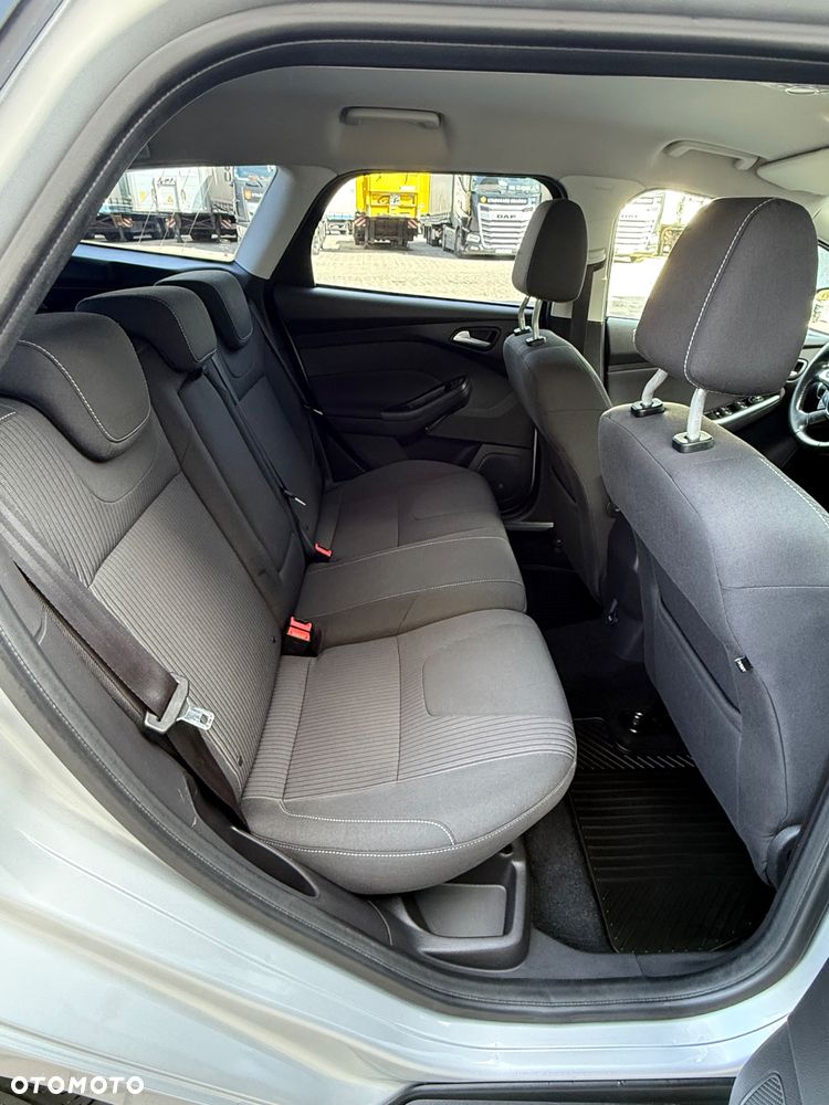 Ford Focus 1.6 TDCi DPF Titanium - 29