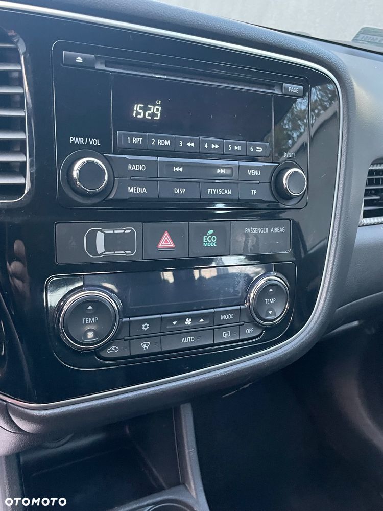 Mitsubishi Outlander 2.0 Invite + 2WD - 8