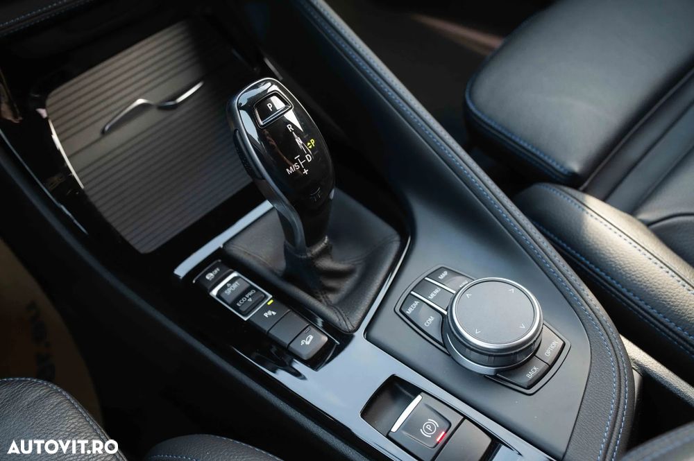 BMW X1 xDrive20i AT M Sport - 28