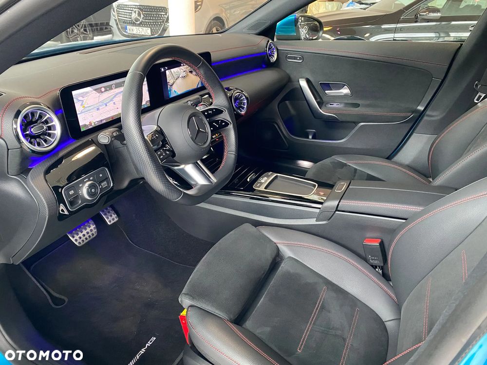 Mercedes-Benz CLA 180 AMG Line 7G-DCT - 14