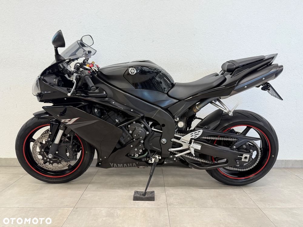 Yamaha R1