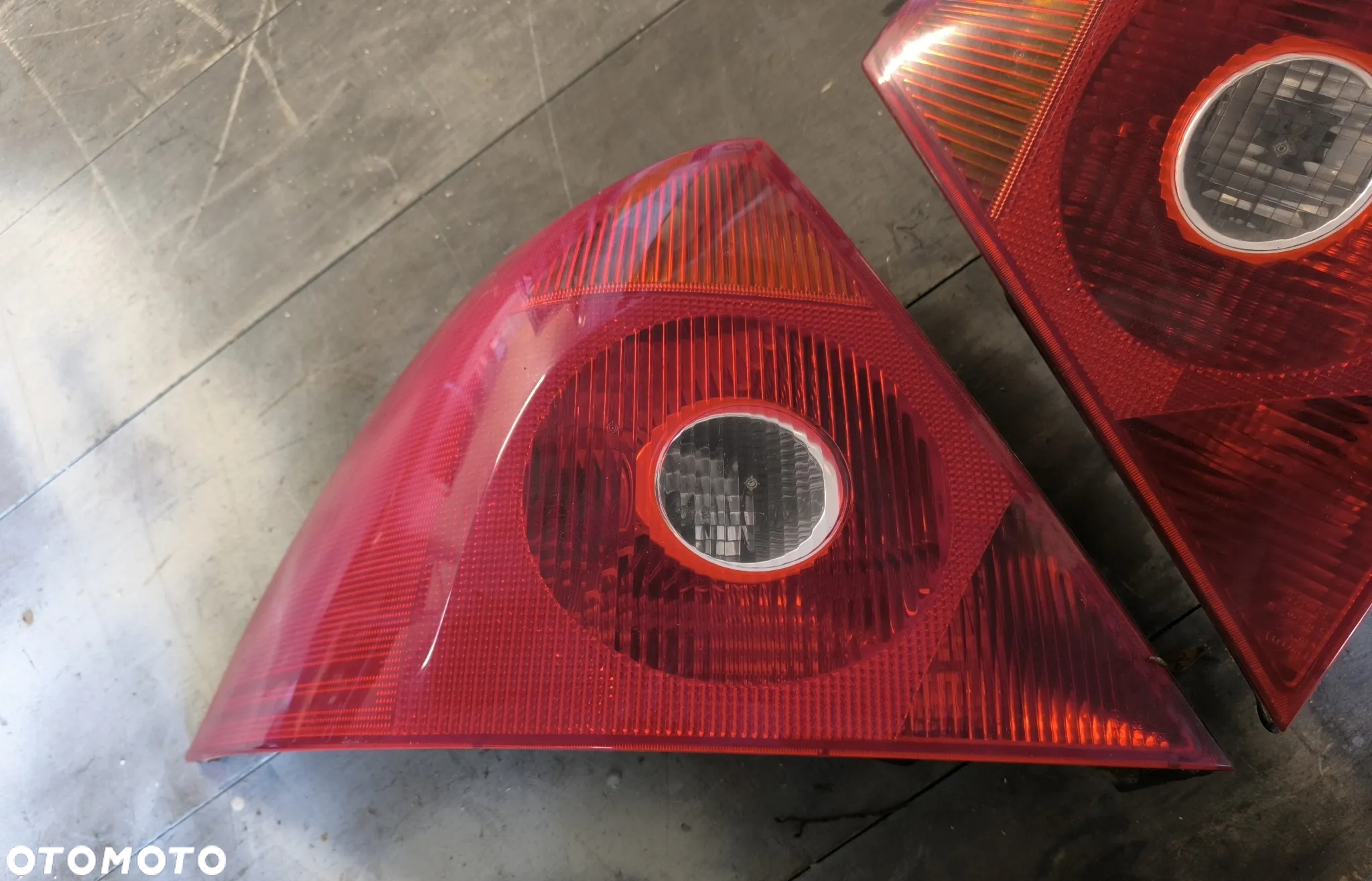 lampy tył ford mondeo MK 3 - 2