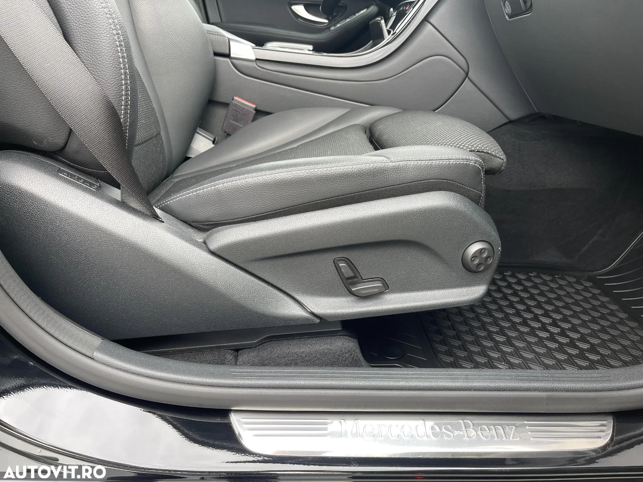 Mercedes-Benz GLC - 26