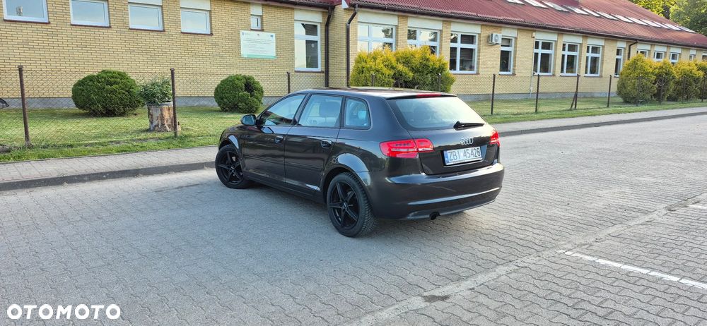Audi A3 Sportback - 4