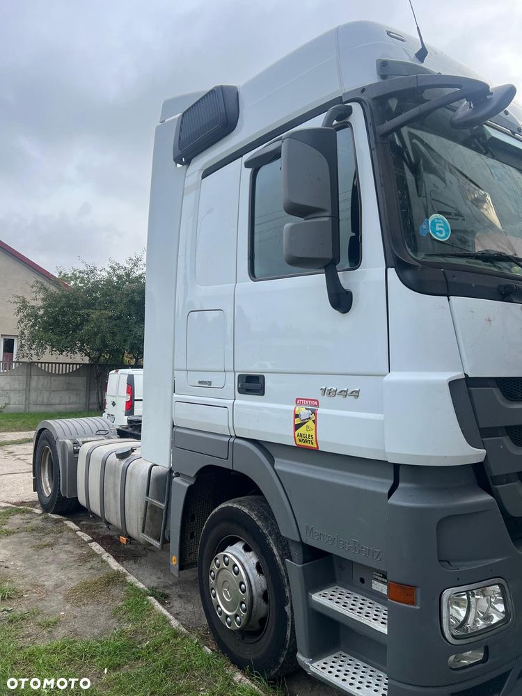 Mercedes-Benz Actros - 4