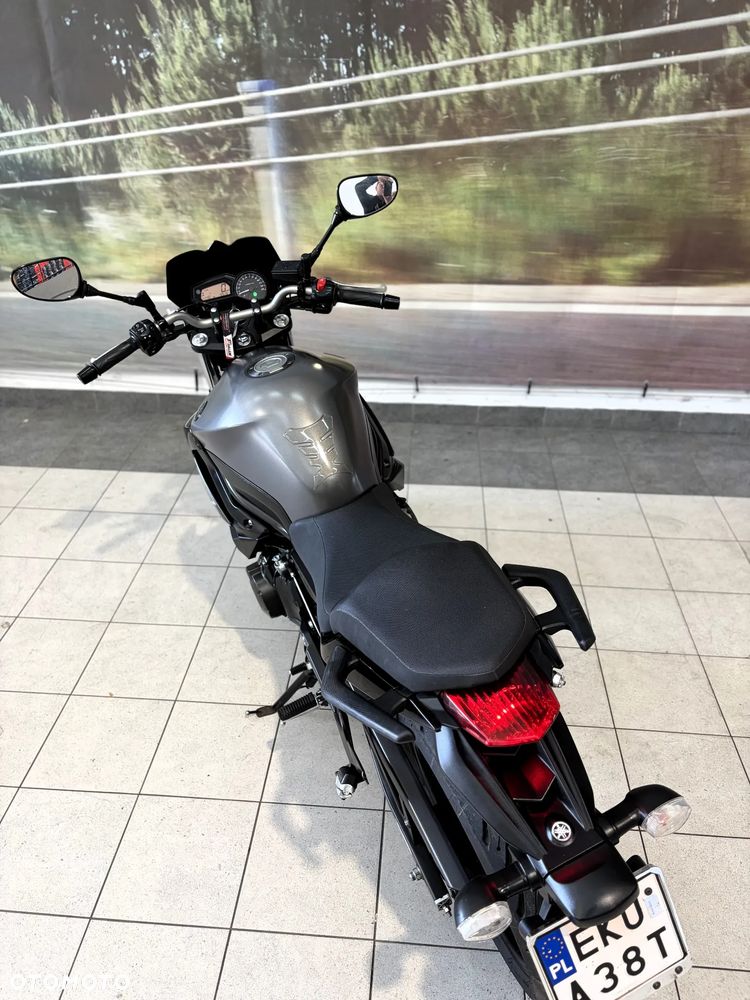 Yamaha XJ - 32