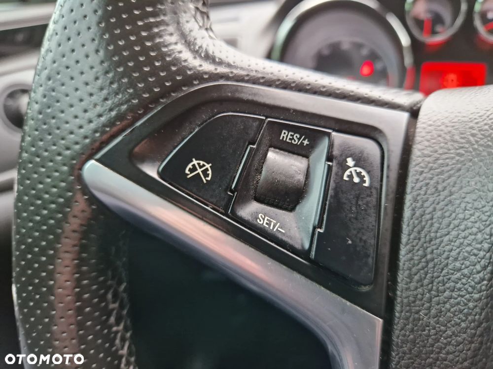 Opel Insignia - 28