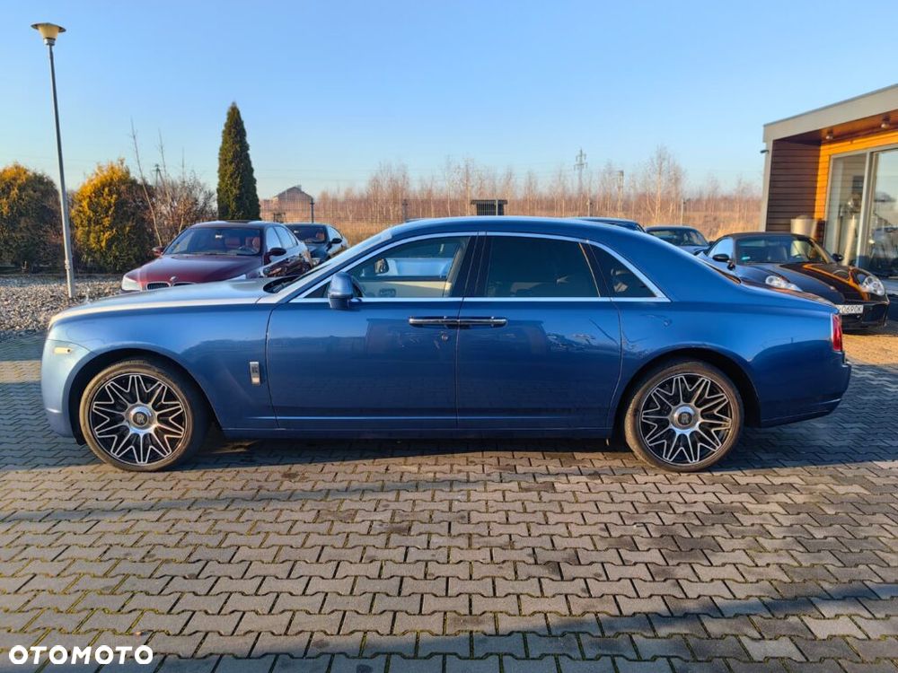 Rolls-Royce Ghost - 6