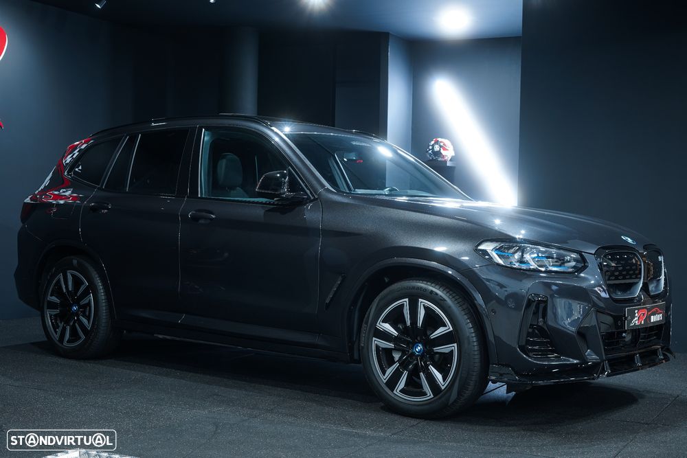 BMW iX3 M Sport Impressive - 8