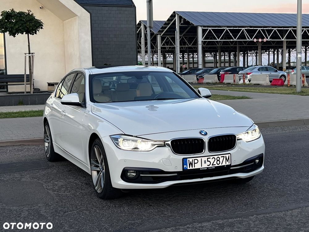 BMW Seria 3 330i - 7