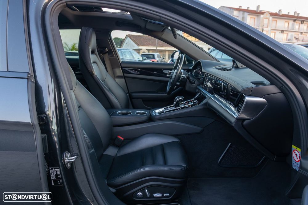 Porsche Panamera Sport Turismo 4 E-Hybrid - 18