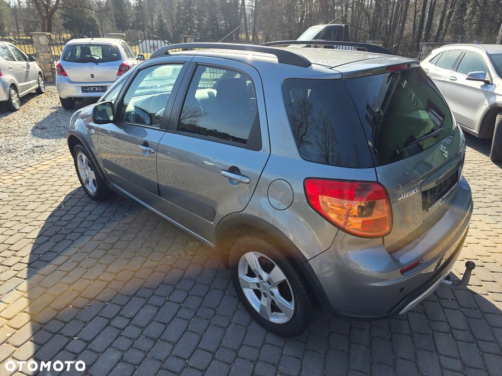 Suzuki SX4 1.6 VVT 4x4 Comfort - 4
