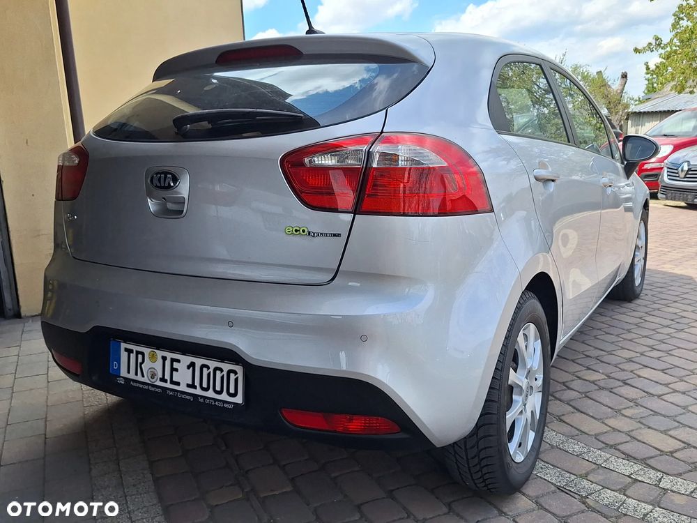 Kia Rio 1.4 Dream Team Edition - 3