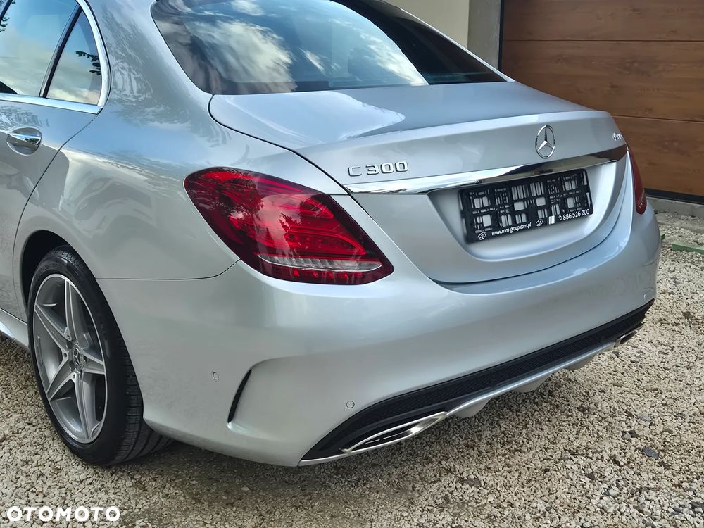 Mercedes-Benz Klasa C 300 7G-TRONIC AMG Line - 20