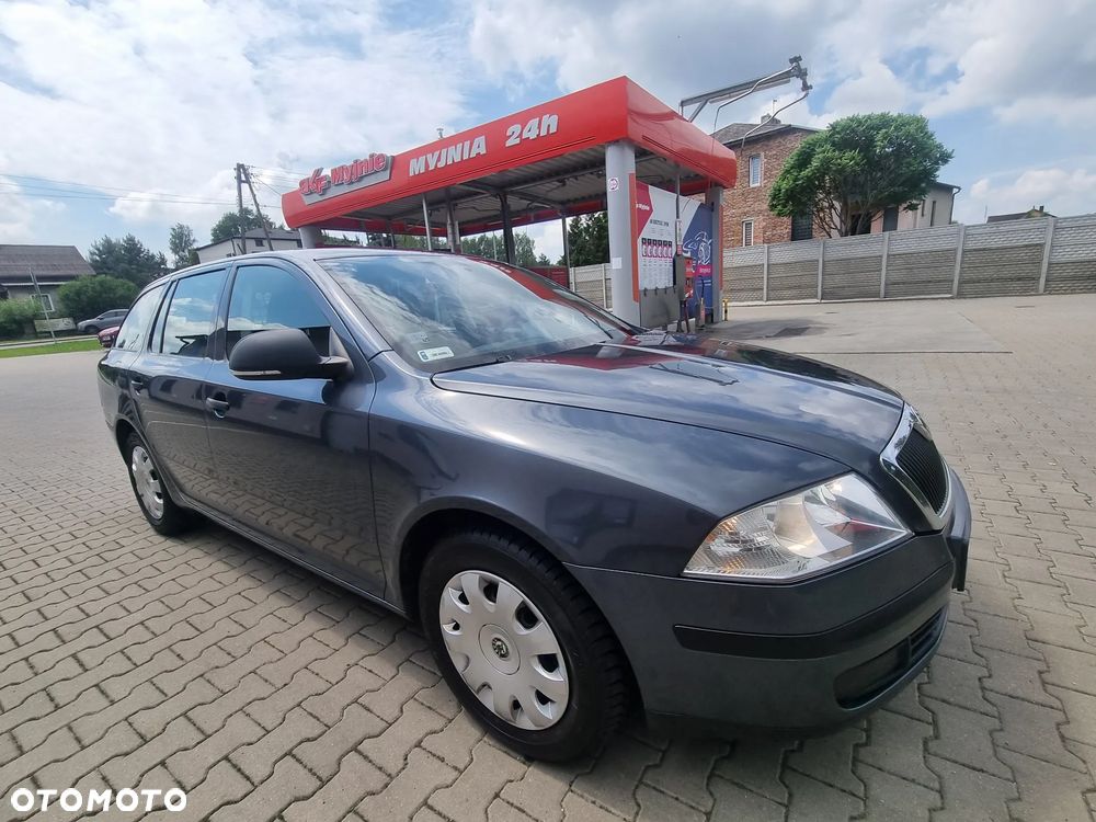 Skoda Octavia 1.6 Ambiente EU5 - 11