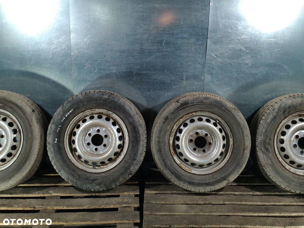 FELGI STALOWE KOMPLET 16 Z OPONAMI MERCEDES SPRINTER W906 205/75  R16   C - 1