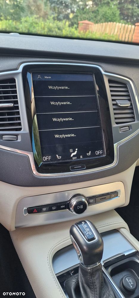 Volvo XC 90 - 9