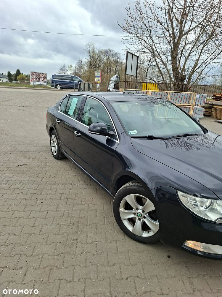 Skoda Superb 2.0 TDI Ambition - 4
