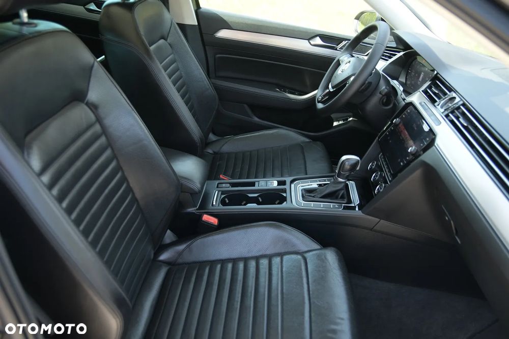 Volkswagen Passat 2.0 TDI (BlueMotion Technology) DSG Highline - 21