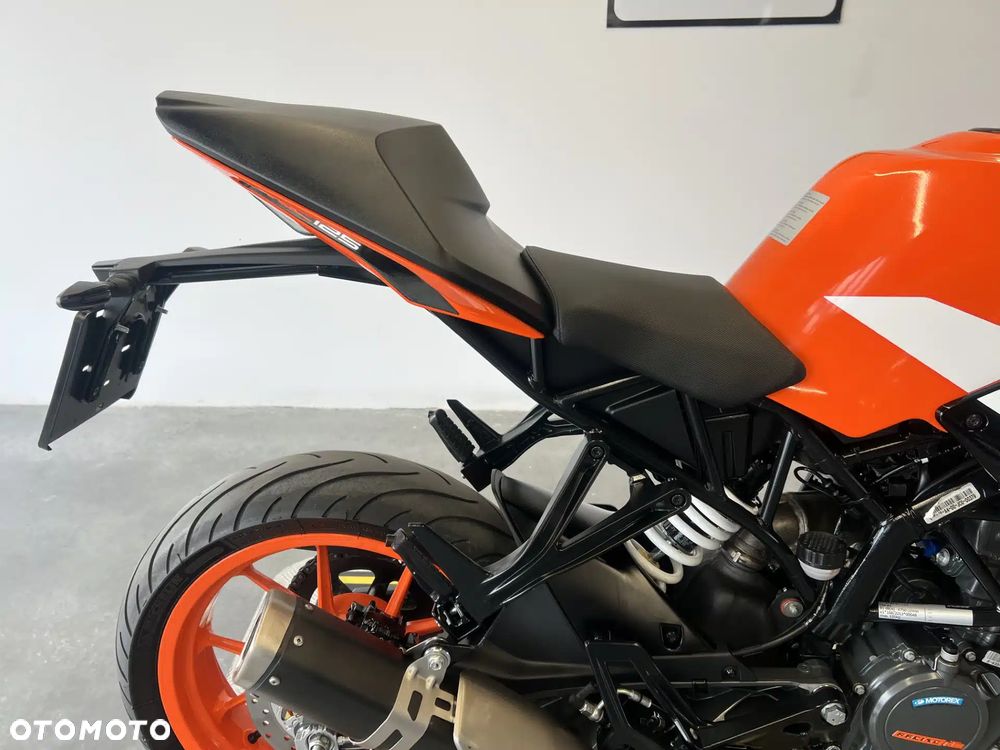 KTM RC 125 - 26