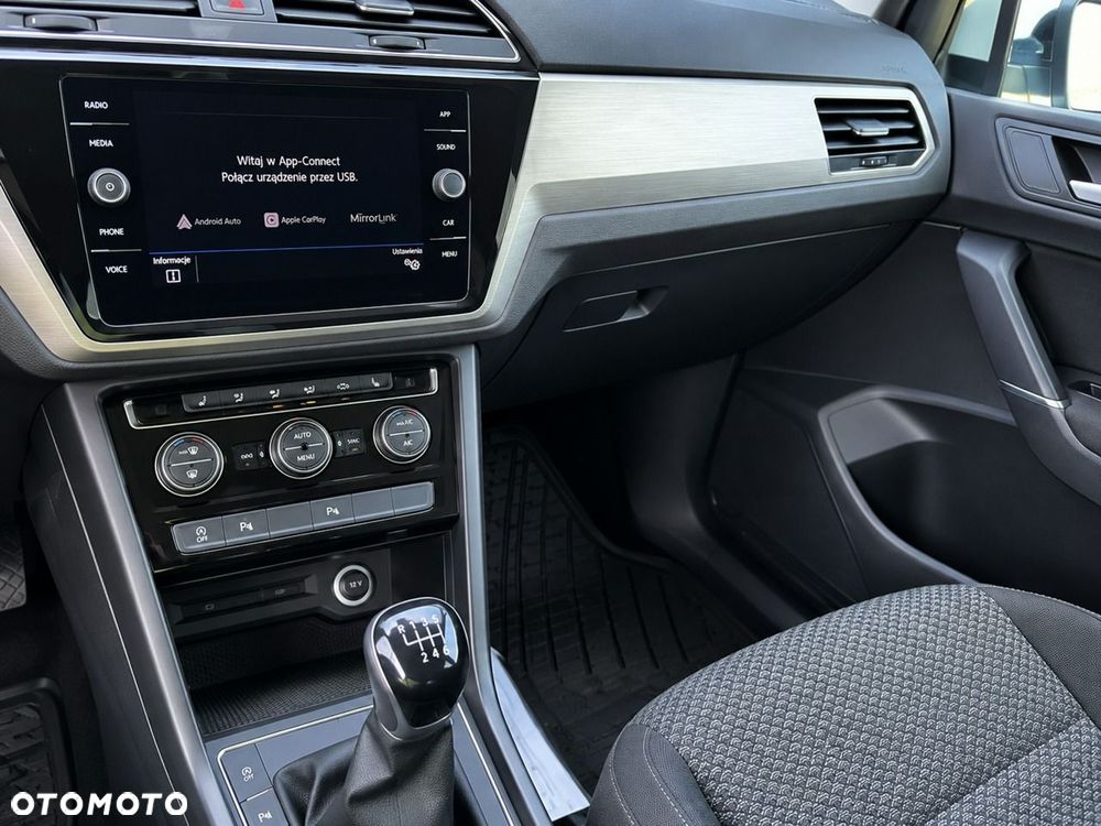 Volkswagen Touran 2.0 TDI SCR Comfortline - 9