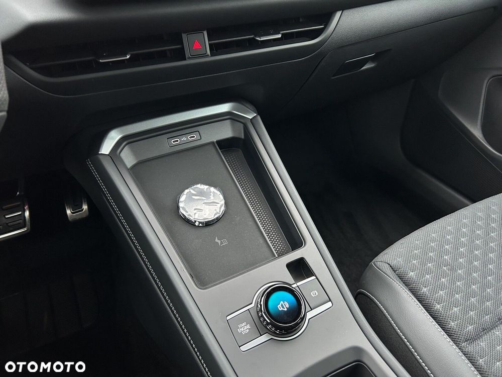 Volkswagen T-Roc 1.5 eTSI R-Line DSG - 27