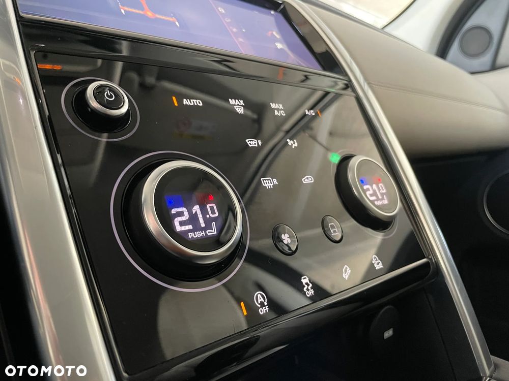 Land Rover Discovery Sport 2.0 P200 mHEV - 33