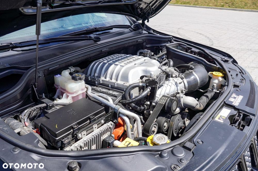 Jeep Grand Cherokee - 12