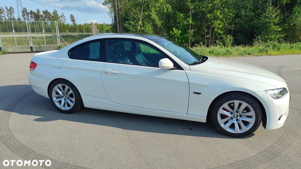 BMW Seria 3 320i Edition Exclusive - 15