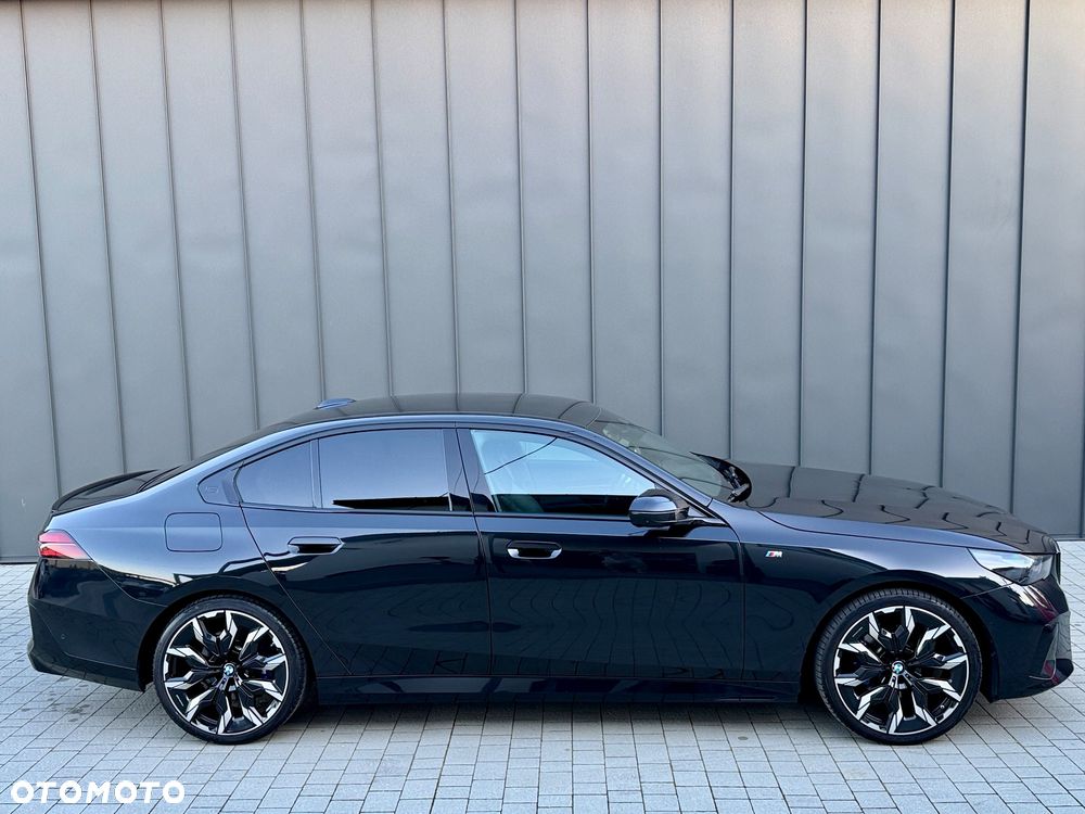 BMW Seria 5 520d xDrive mHEV M Sport - 37