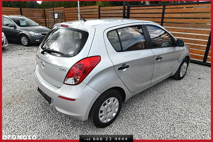 Hyundai i20 1.2 Trend - 13