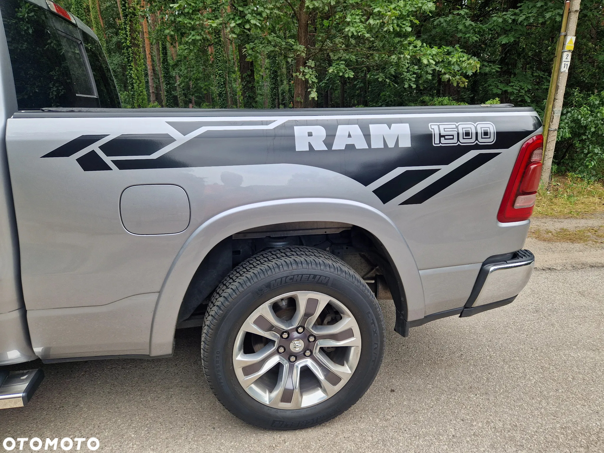 RAM 1500 Quad Cab Longbed Laramie - 18