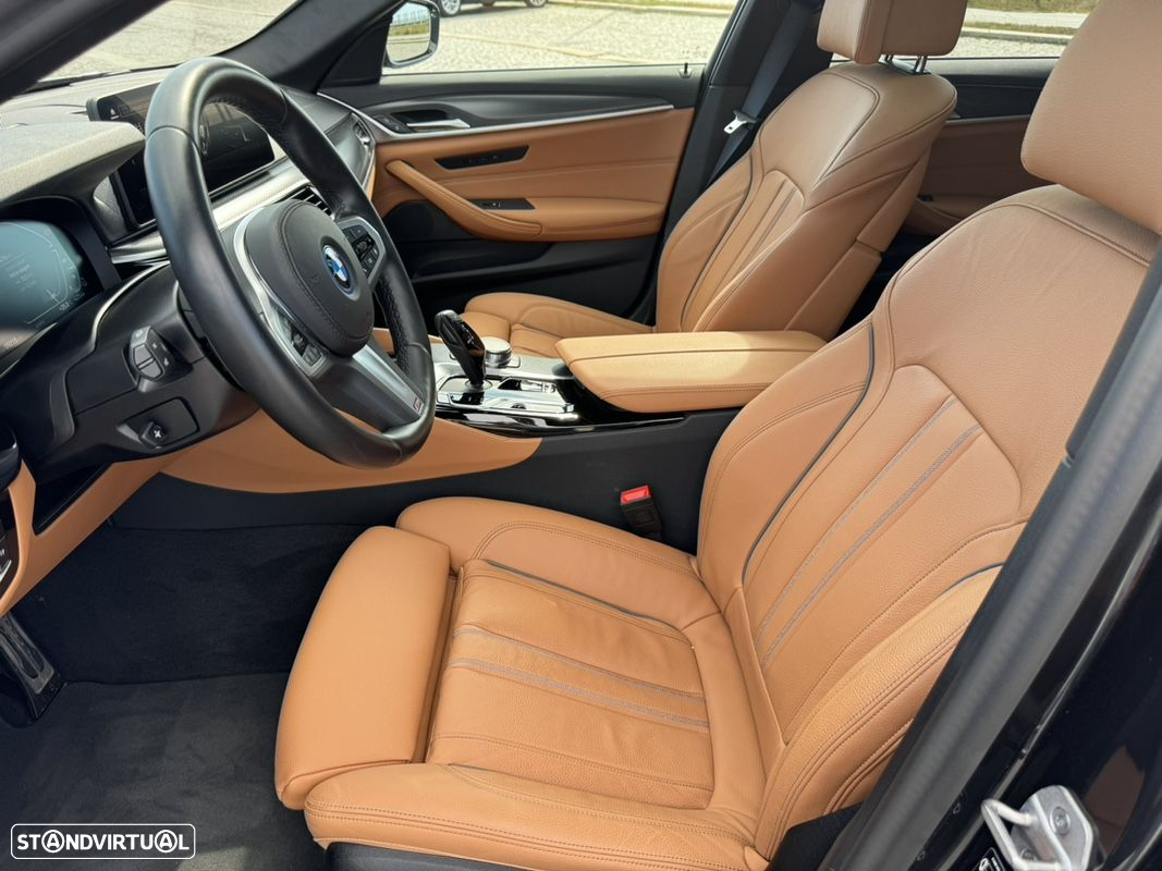BMW 530 e Pack Desportivo M - 15