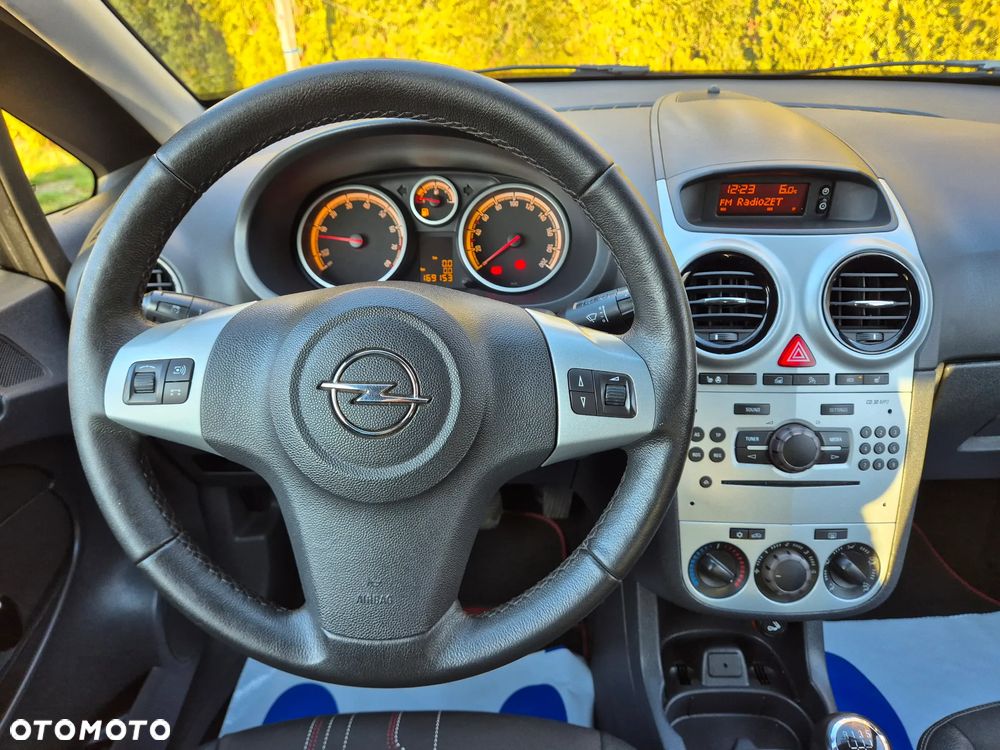 Opel Corsa 1.4 16V EcoFLEX Start-Stop 150 Jahre - 29