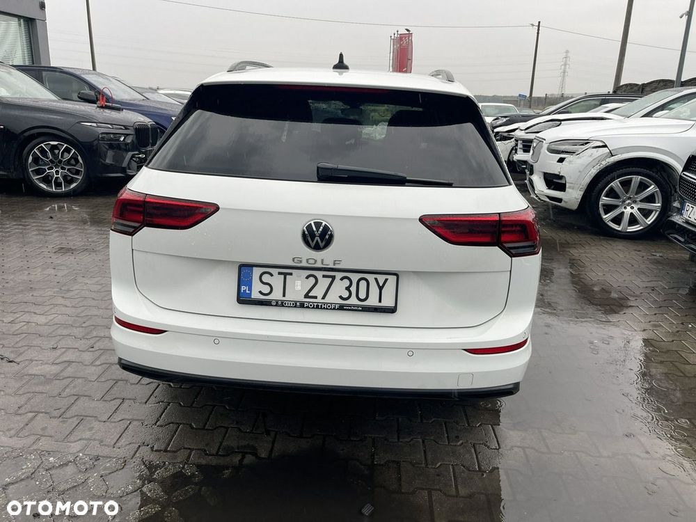 Volkswagen Golf 2022 photo 2